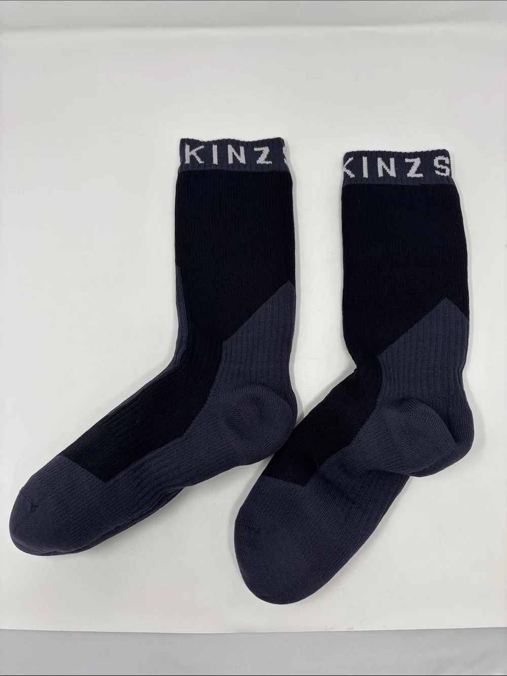 Sealskinz Men's Black & Dark Gray Performance Crew Socks 40